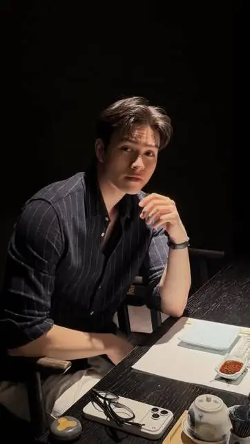 ai character: Ethan Arthur Kim background