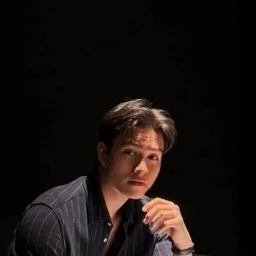 chat with ai character: Ethan Arthur Kim