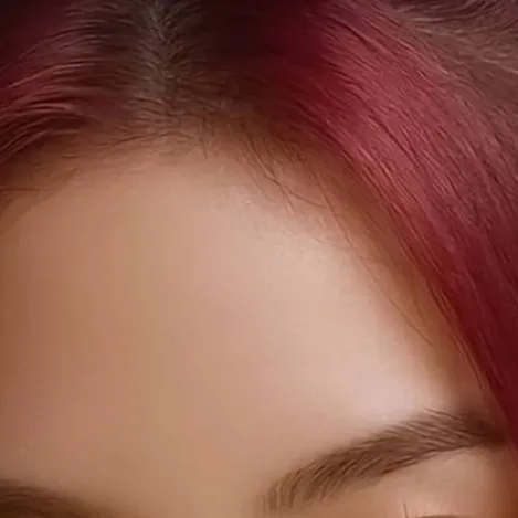 chat with ai character: Mira