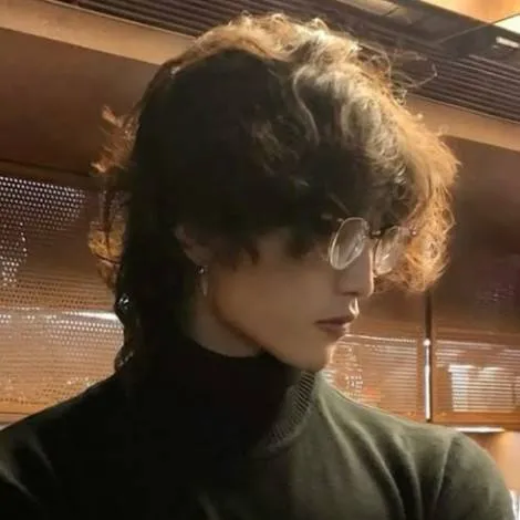 chat with ai character: Marcus