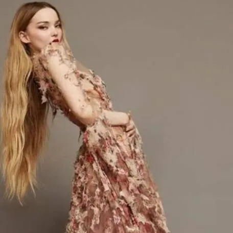 chat with ai character: Dove Cameron