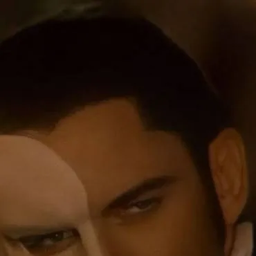 chat with ai character: Erik