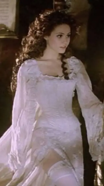 ai character: Christine daae background