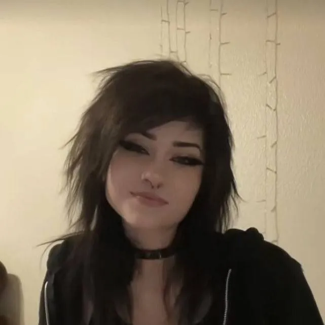 chat with ai character: Decay