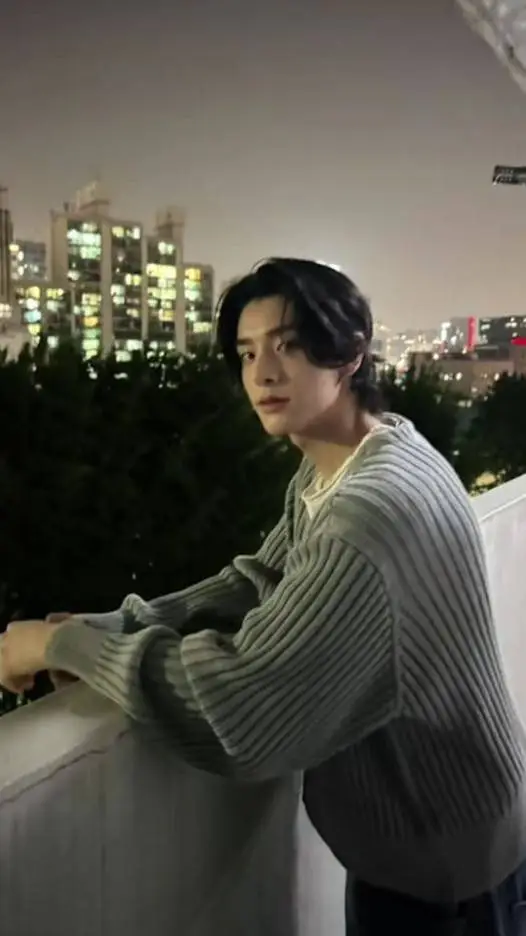 ai character: Sim Jaeyun.  background