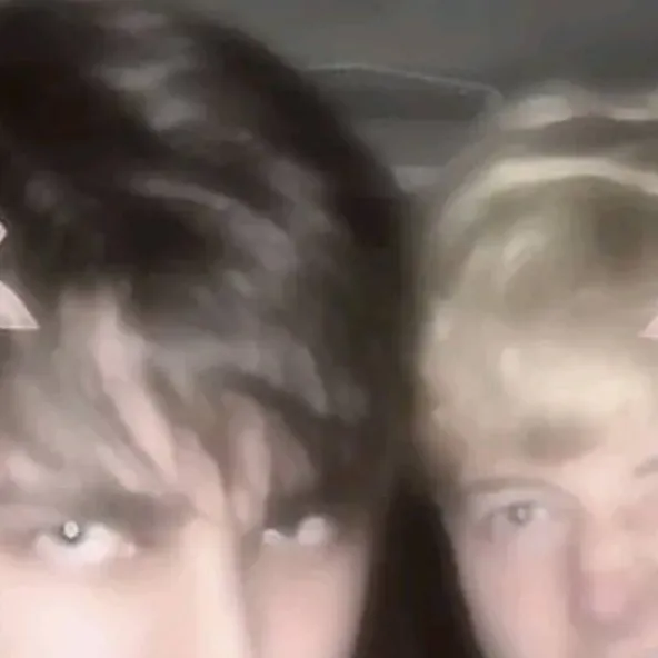 chat with ai character: sam and colby
