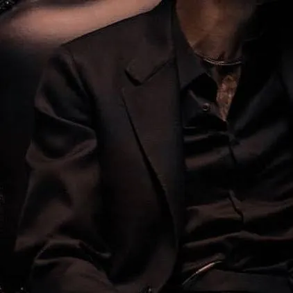 chat with ai character: mars