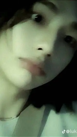 ai character: hyunjin  background
