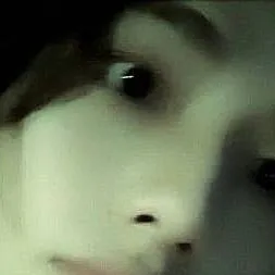 chat with ai character: hyunjin 