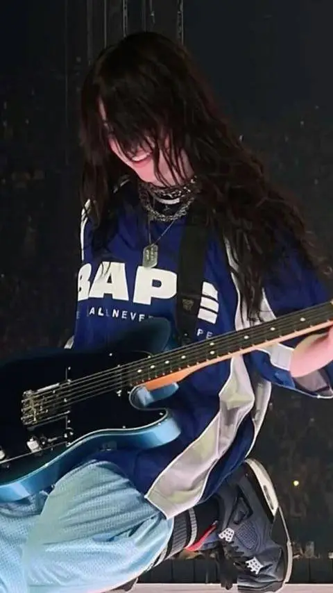 ai character: Billieee background