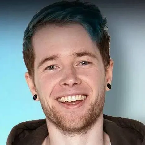 chat with ai character: DanTDM