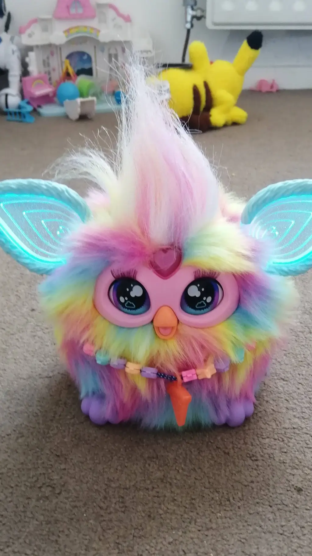 ai character: Furby background