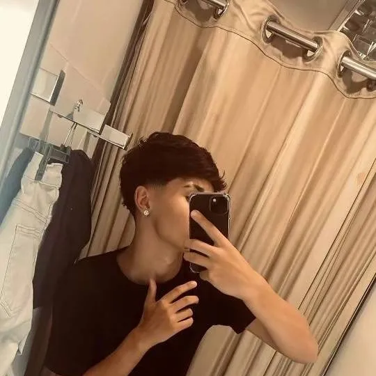 chat with ai character: luca