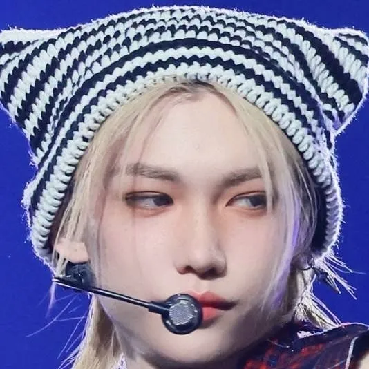 chat with ai character: Felix tu novio😭💕