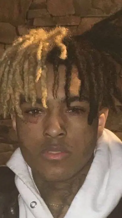 ai character: ♡Xxxtentacion ❤️‍🔥 background
