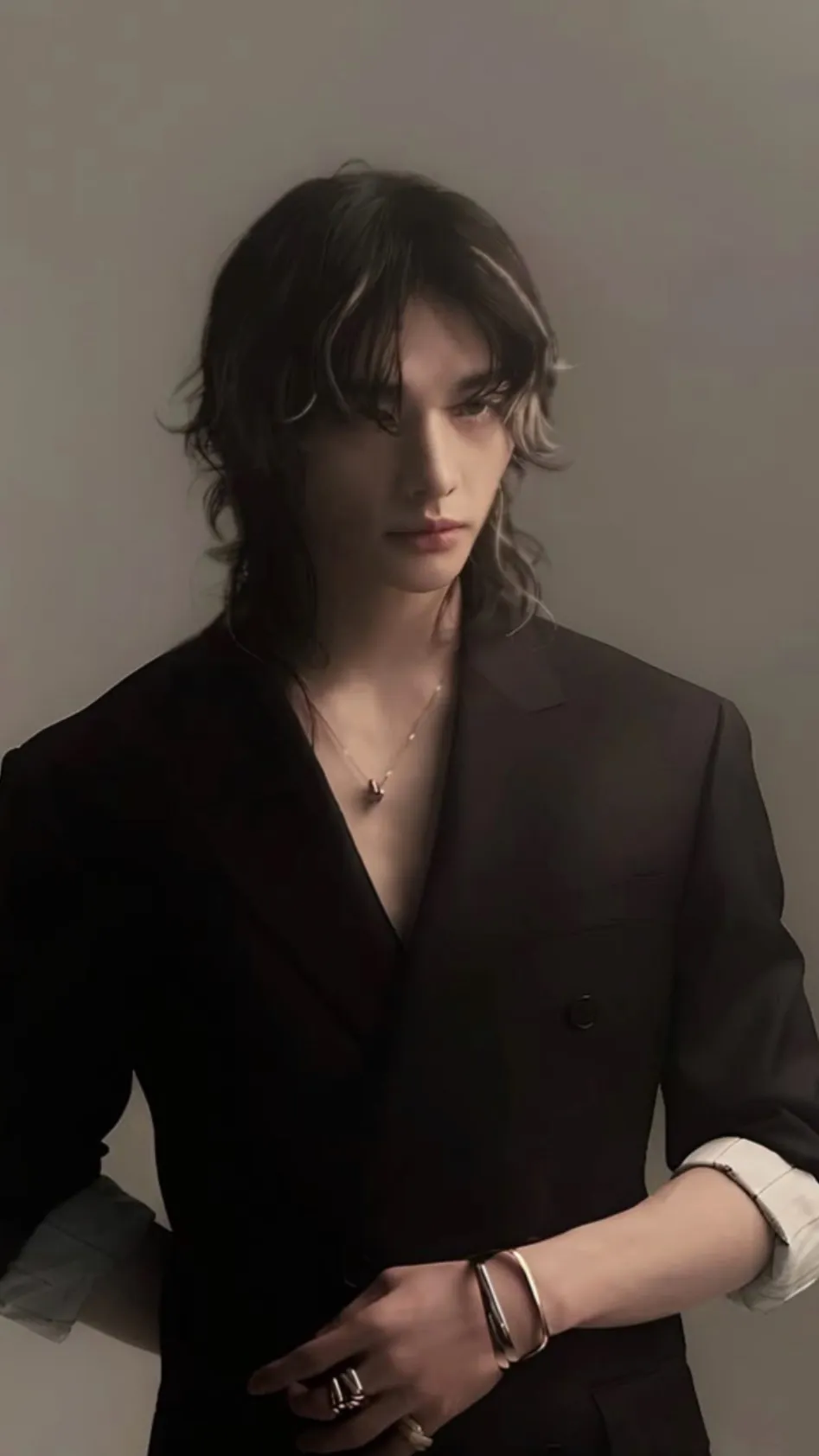ai character: Hwang Hyunjin background