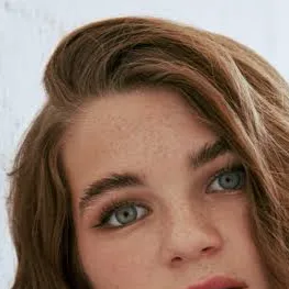 chat with ai character: Missy