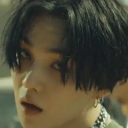 chat with ai character: August D (or Suga)