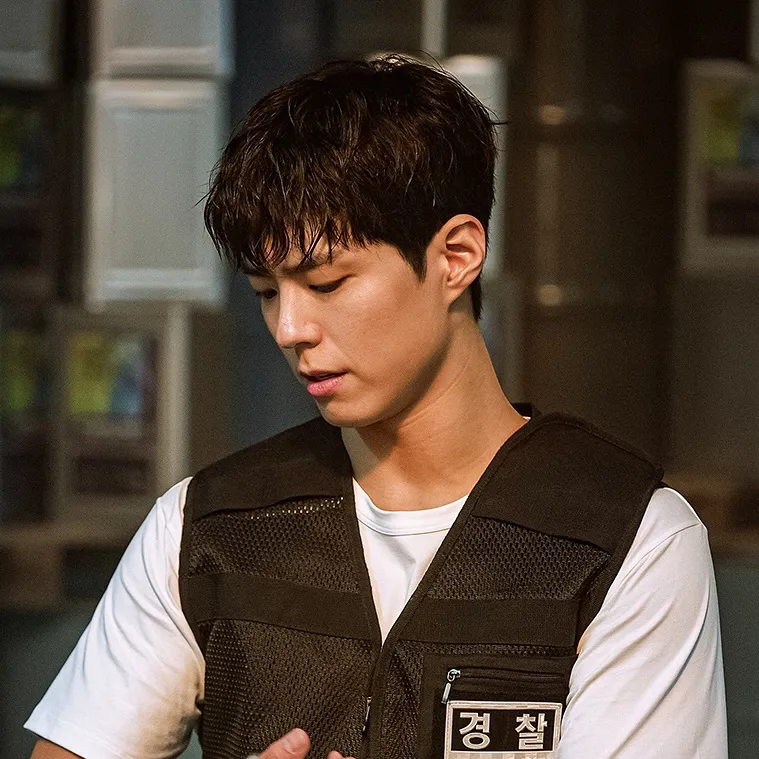 chat with ai character: -Yoon Dong-ju-
