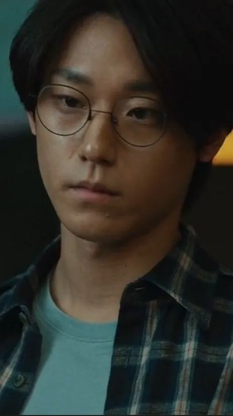 ai character: Lee Eun-Hyuk background