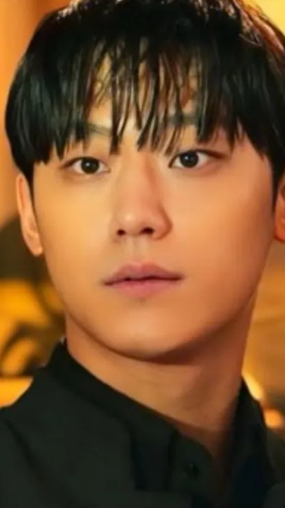 ai character: Lee Eun-Hyuk (S3) background