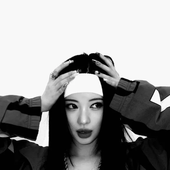 chat with ai character: Kpop world🫶