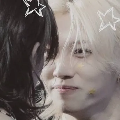 chat with ai character: Hyunlix!!!!! >3
