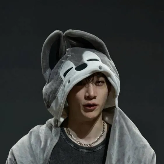 chat with ai character: ~᭙ꪮꪶᠻ ᨶꫝꪖ᭢~
