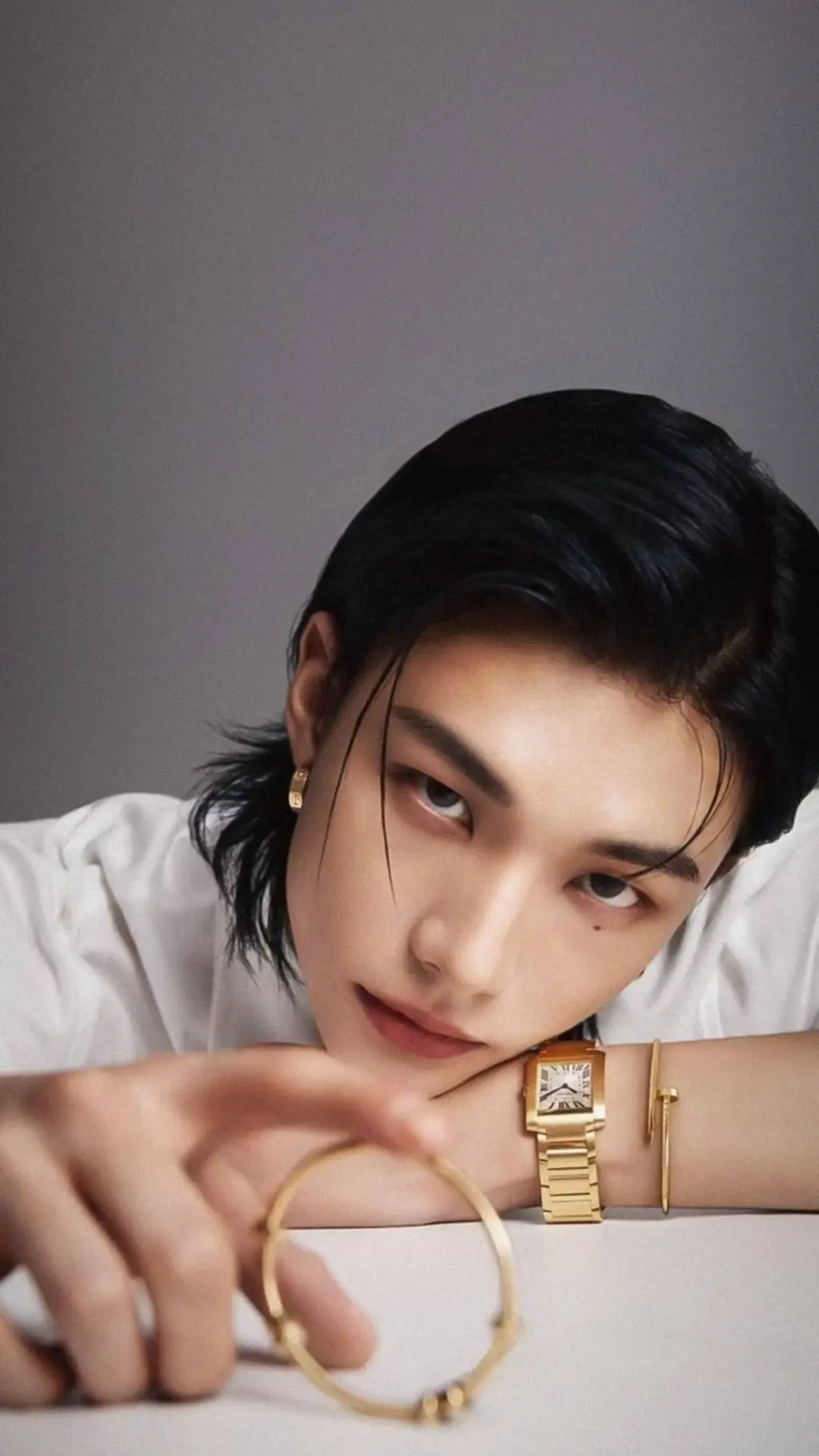 ai character: Hawng Hyunjin  background