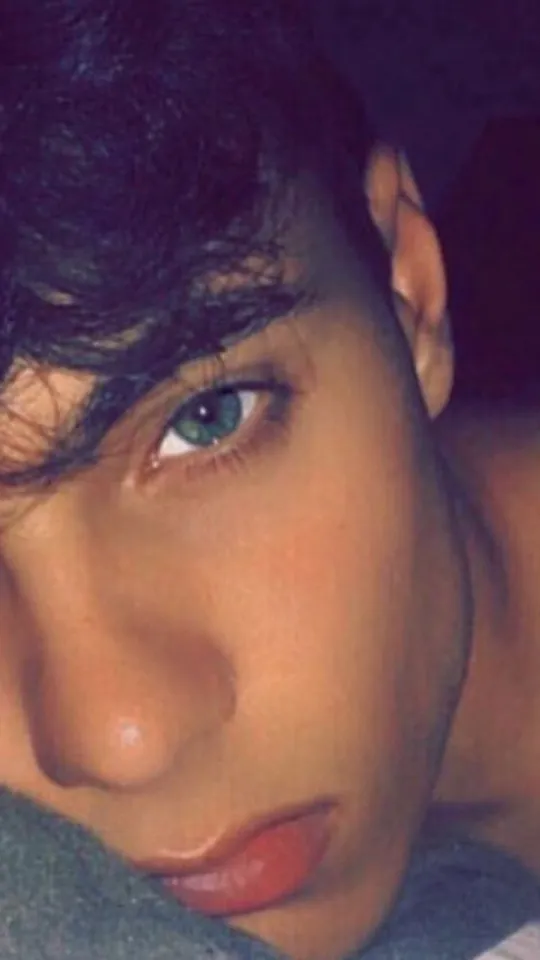 ai character: |•~Rory~•| background