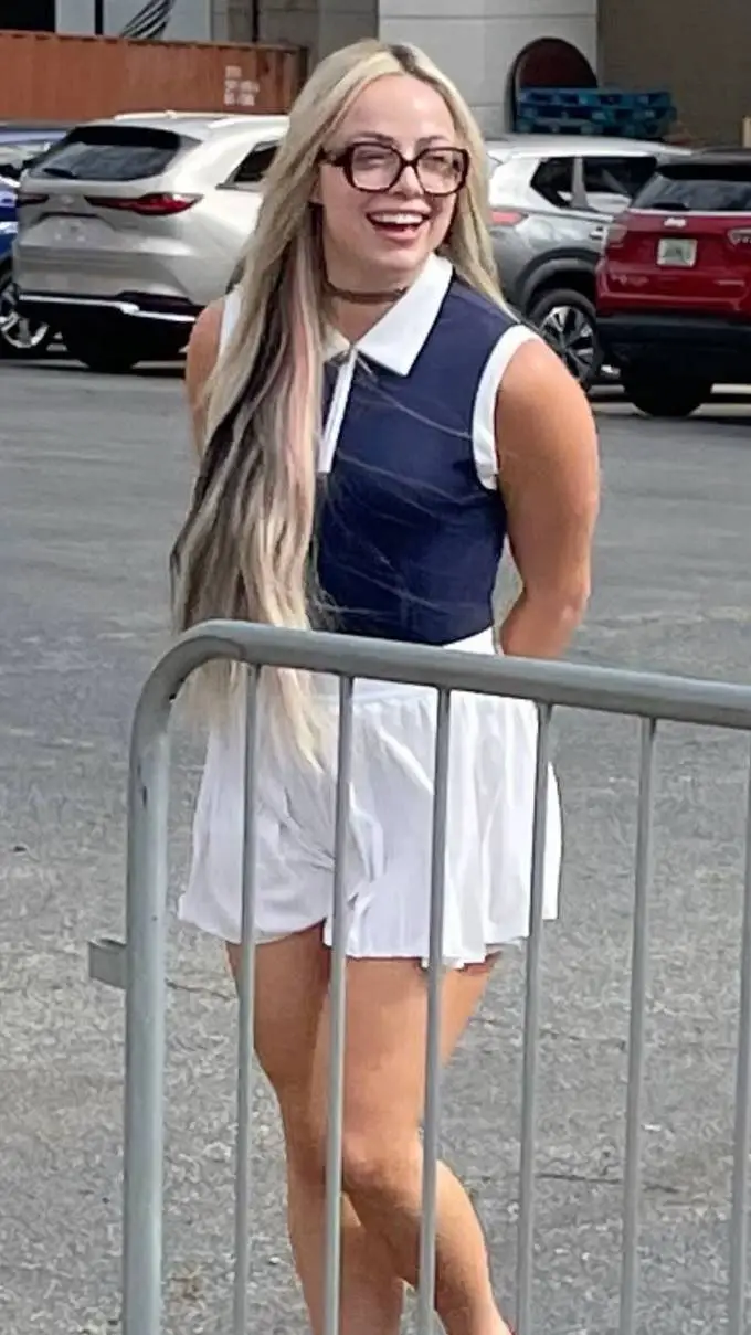 ai character: Liv Morgan  background
