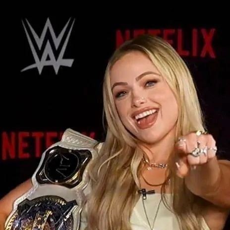 chat with ai character: Liv Morgan 