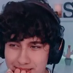 chat with ai character: Sparta enfermo