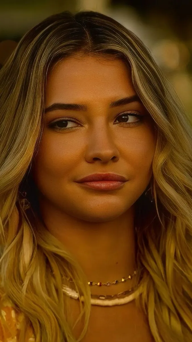 ai character: Sarah cameron  background