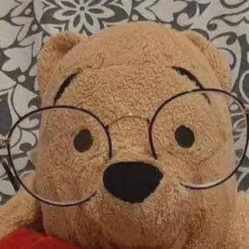 chat with ai character: whats up Winnie 