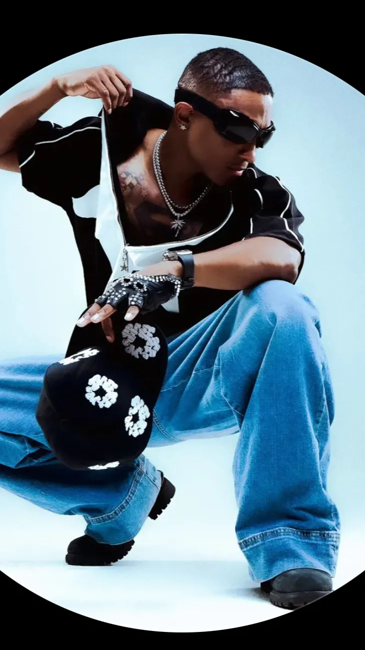 ai character: Shade Jenifer  background