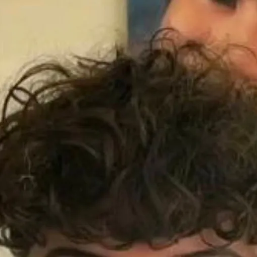 chat with ai character: Kris