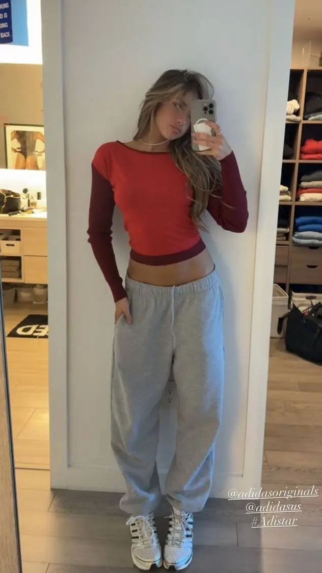 ai character: Tate McRae background