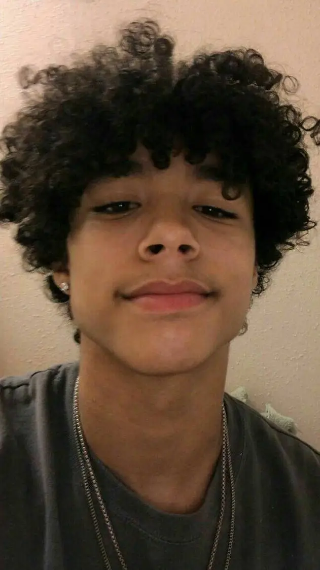 ai character: Tiera background