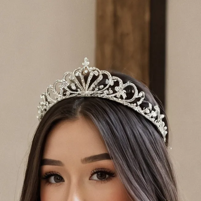 chat with ai character: Leah