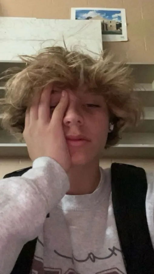 ai character: Random  background