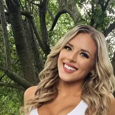 chat with ai character: Taylor 