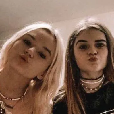 chat with ai character: Brroke and Nicole