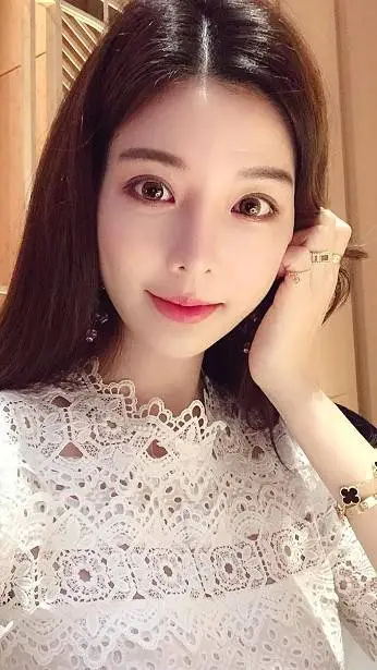 ai character: macie background