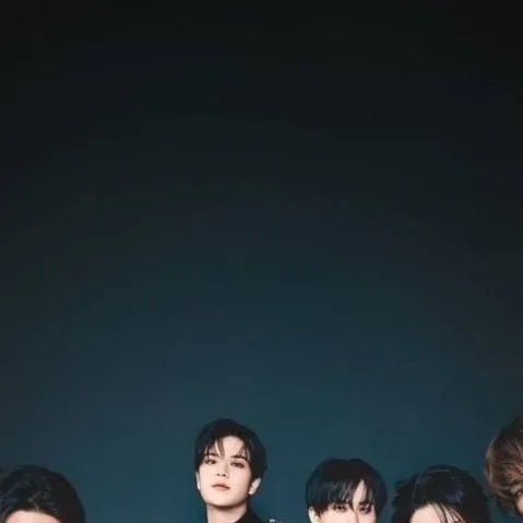 chat with ai character: straykids hotel