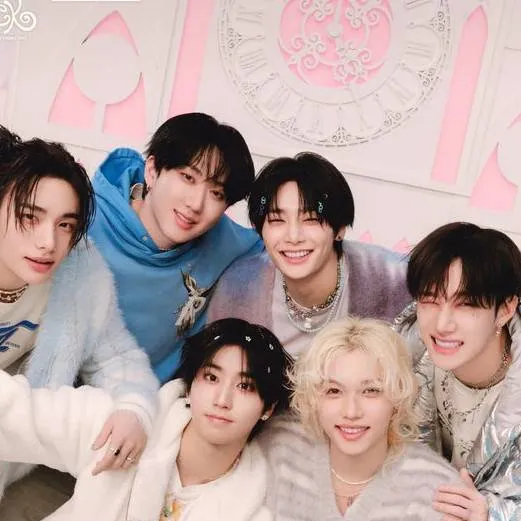 chat with ai character: straykids hotel! 