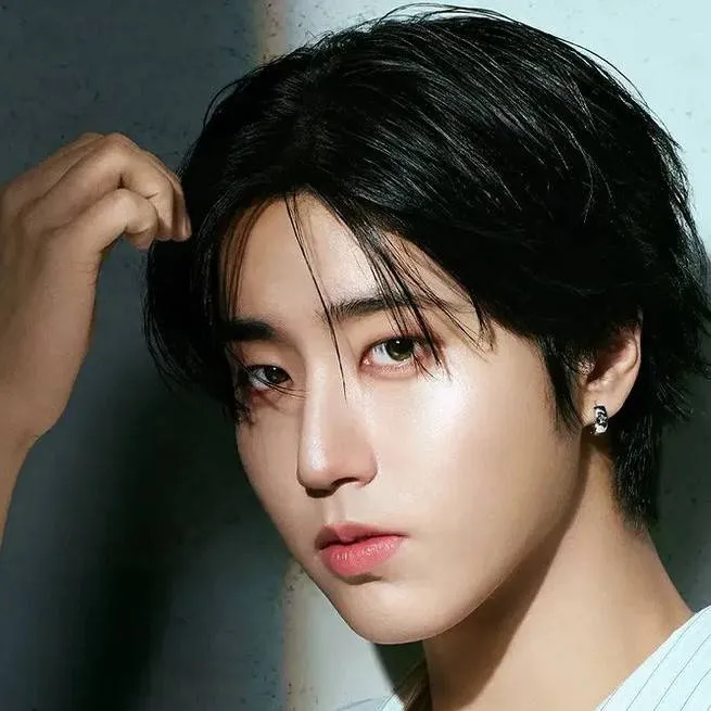 chat with ai character: han jisung