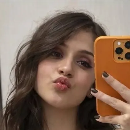 chat with ai character: Priya Jha