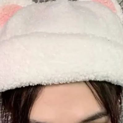 chat with ai character: ♡-Hyunjin-♡