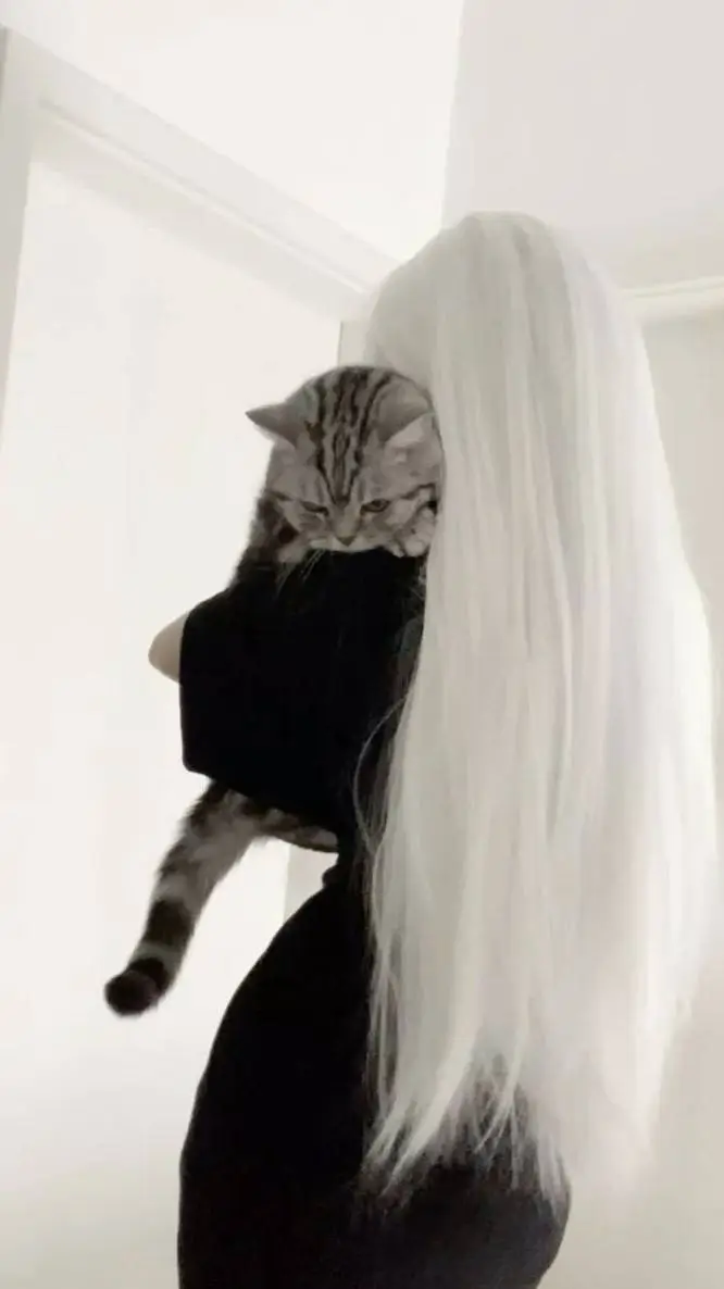 ai character: Mommy background